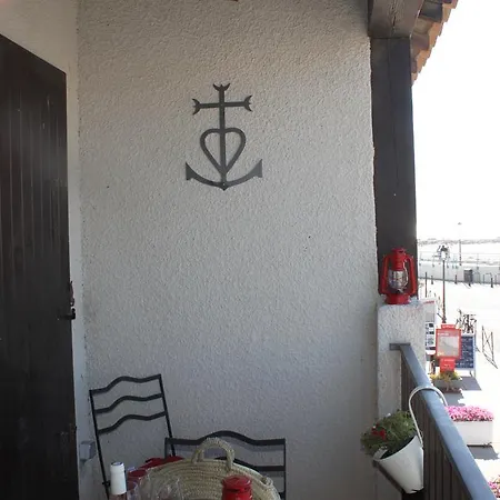 Les Au Bord De Apartment